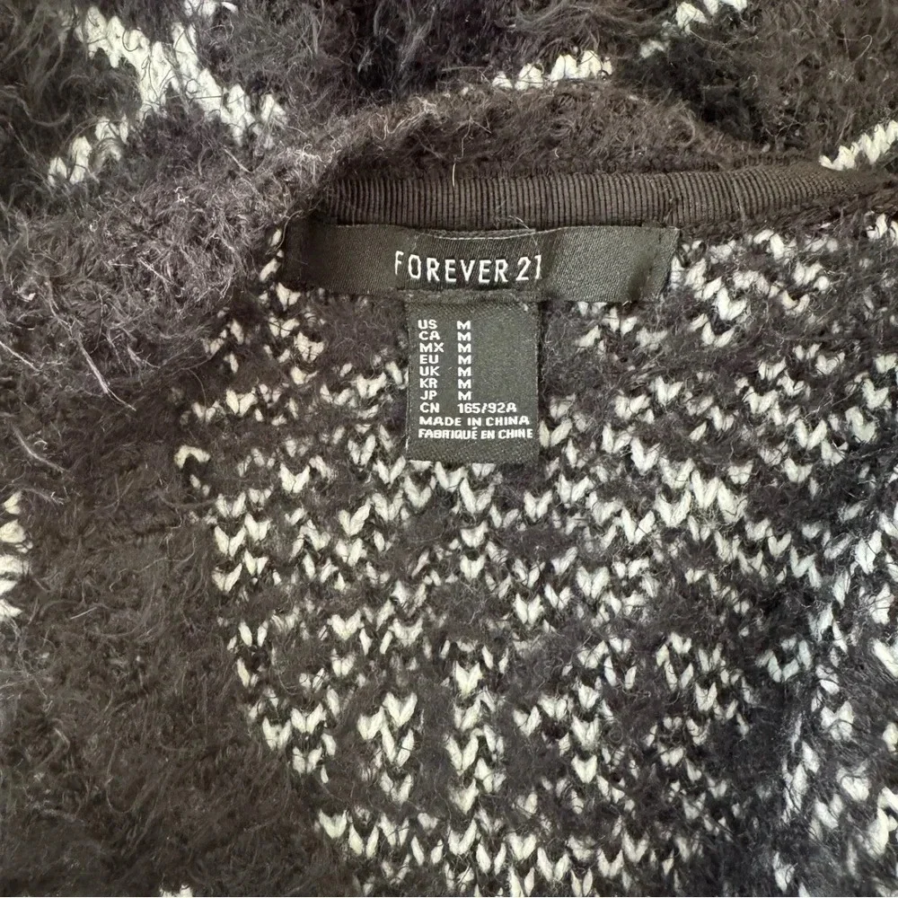 F21 black fuzzy oversized crew neck sweater - Picture 5 of 6
